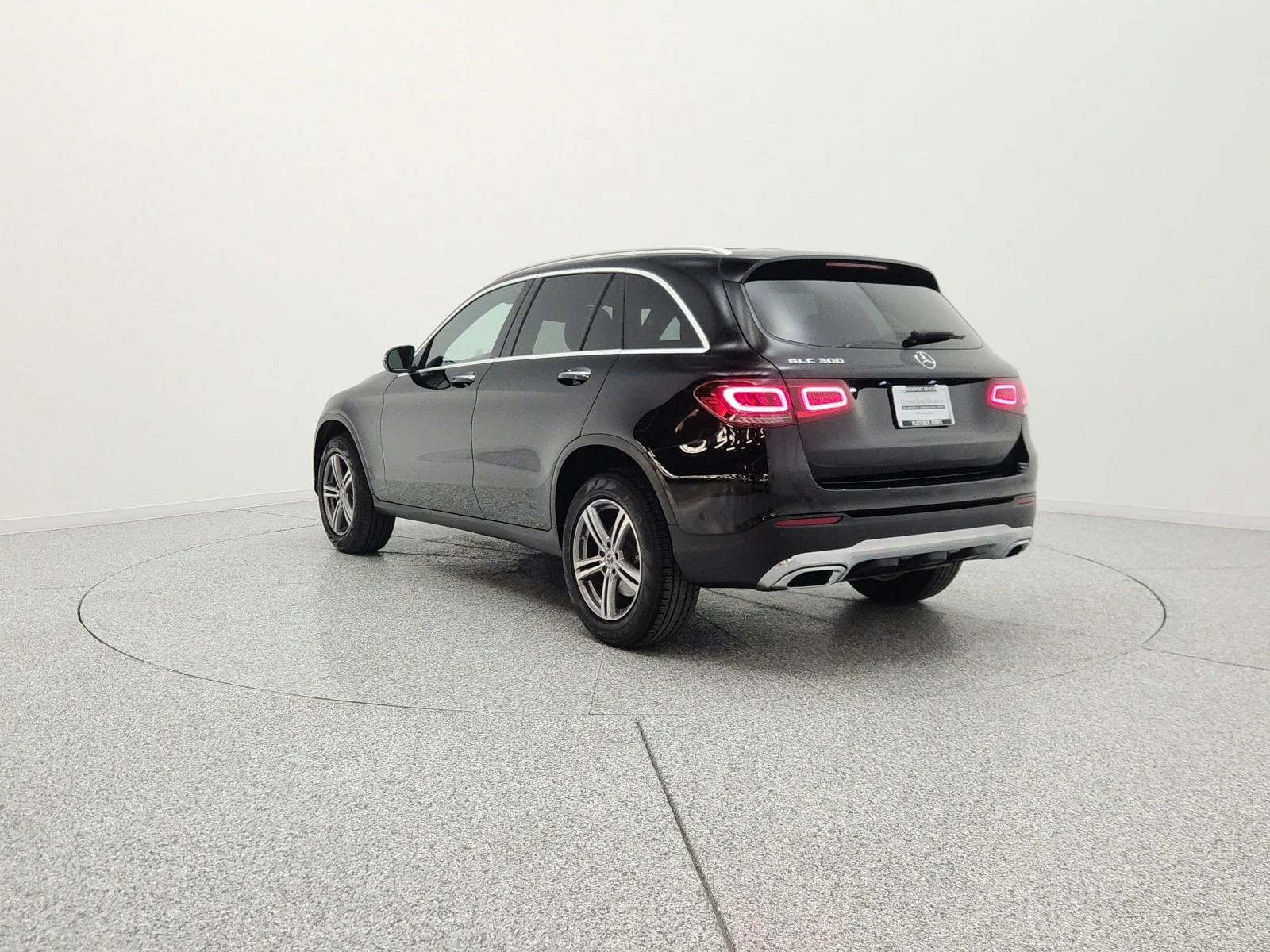 Used 2022 Black Mercedes-Benz GLC 300 SUV image 7