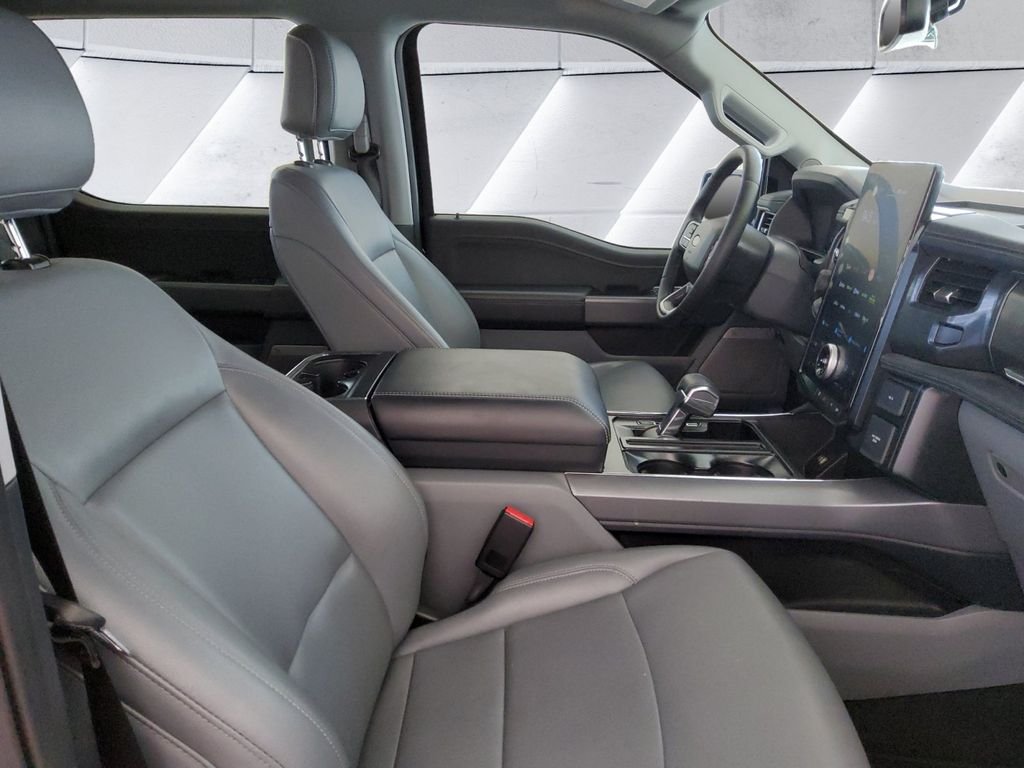 Used 2025 Black Ford Flash image 13