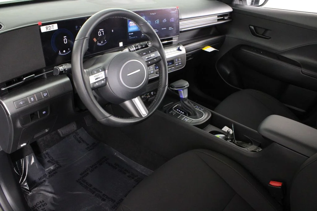Used 2026 White Hyundai SEL Sport image 19