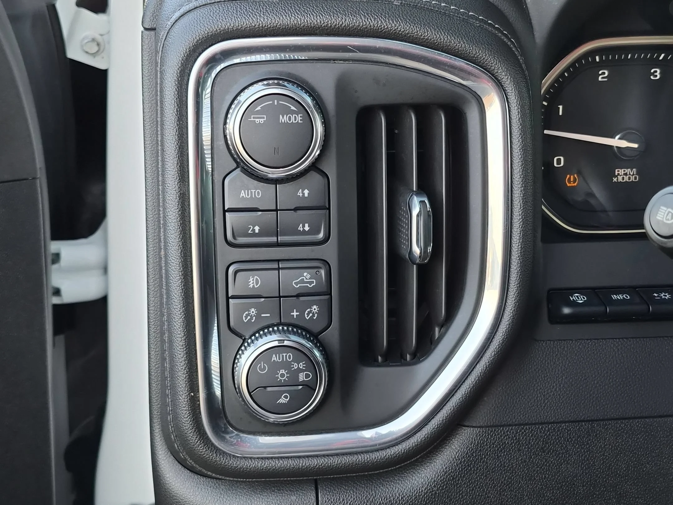 Used 2023 Summit White GMC Denali image 17