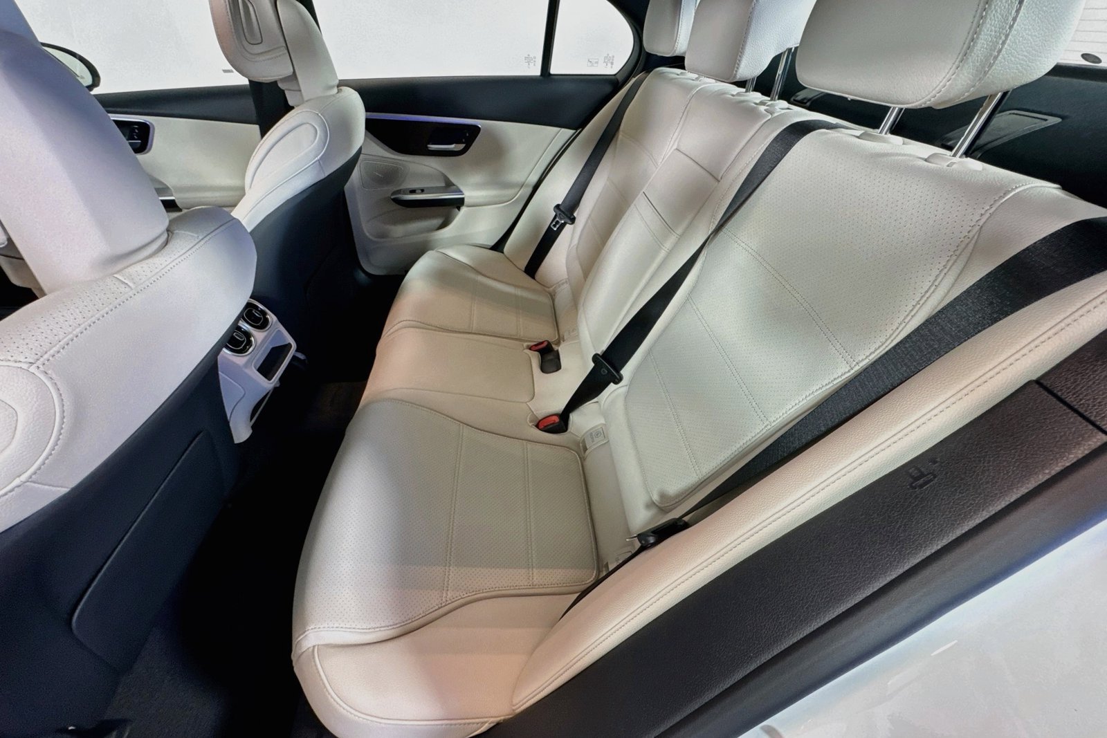 New 2026 Polar White Mercedes-Benz C 300 image 22