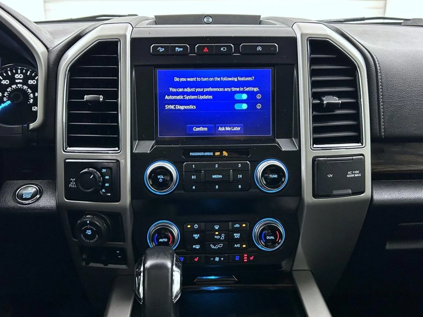 Used 2020 White Ford Lariat image 12