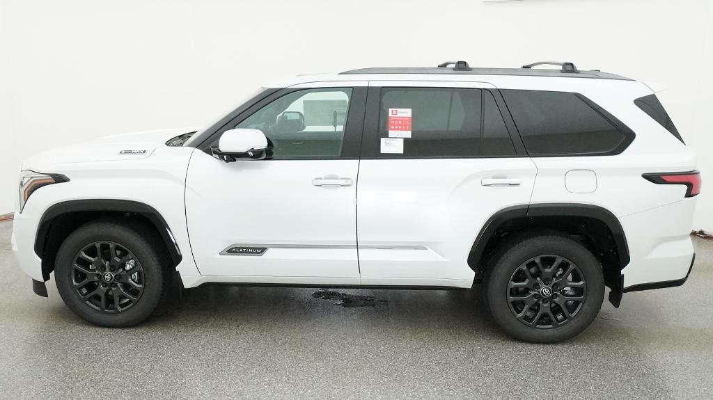 New 2026 Wind Chill Pearl Toyota Platinum image 12