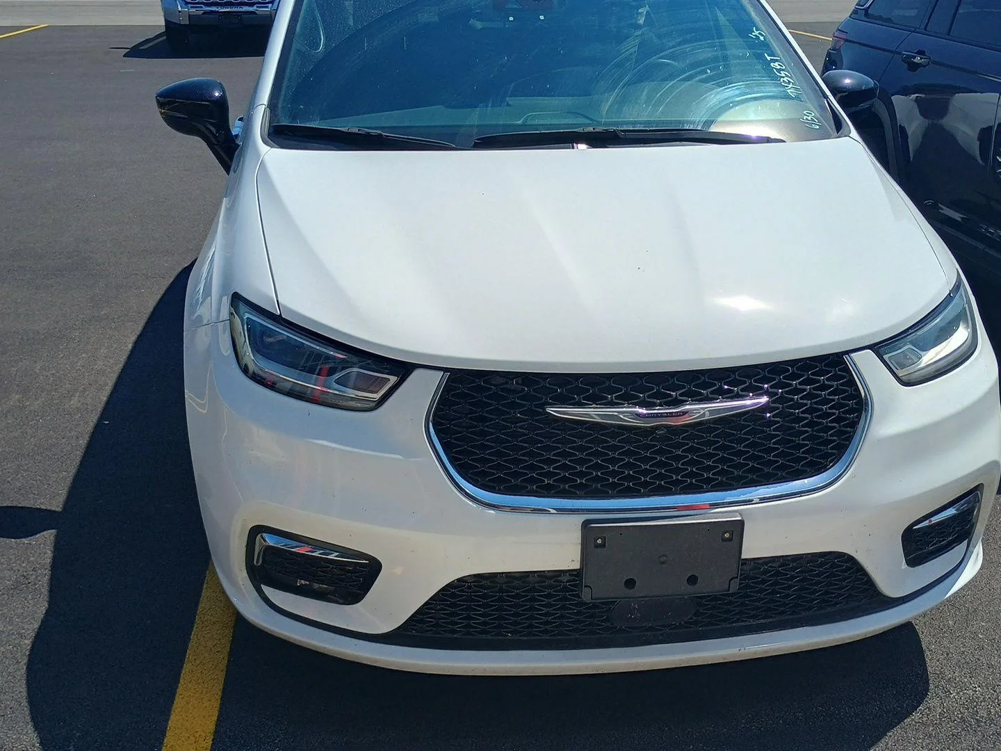 Used 2025 Bright White Clearcoat Chrysler Select image 2