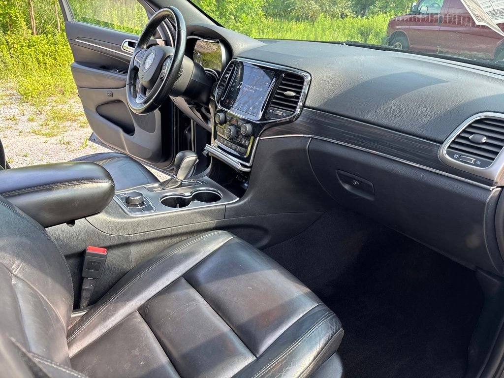 Used 2021 Gray Jeep Limited image 23