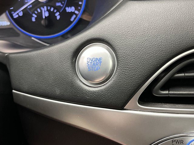 Used 2021 Typhoon Silver Hyundai SEL image 28