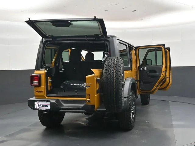 New 2026 Goldilocks Exterior Paint Jeep Sport S image 49