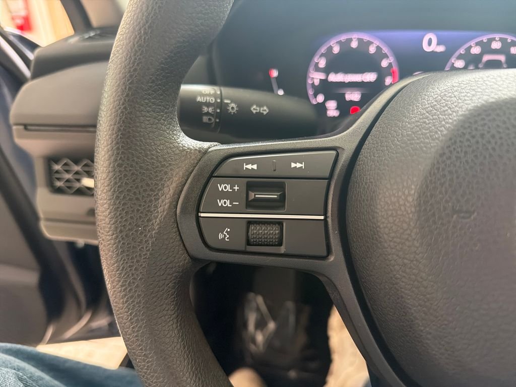 Used 2024  Honda EX image 26