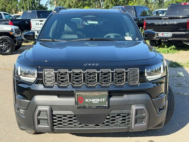 New 2026 Diamond Black Crystal Pearlcoat Jeep Limited image 3