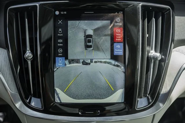 Certified Used 2024 Crystal White Volvo Plus image 38