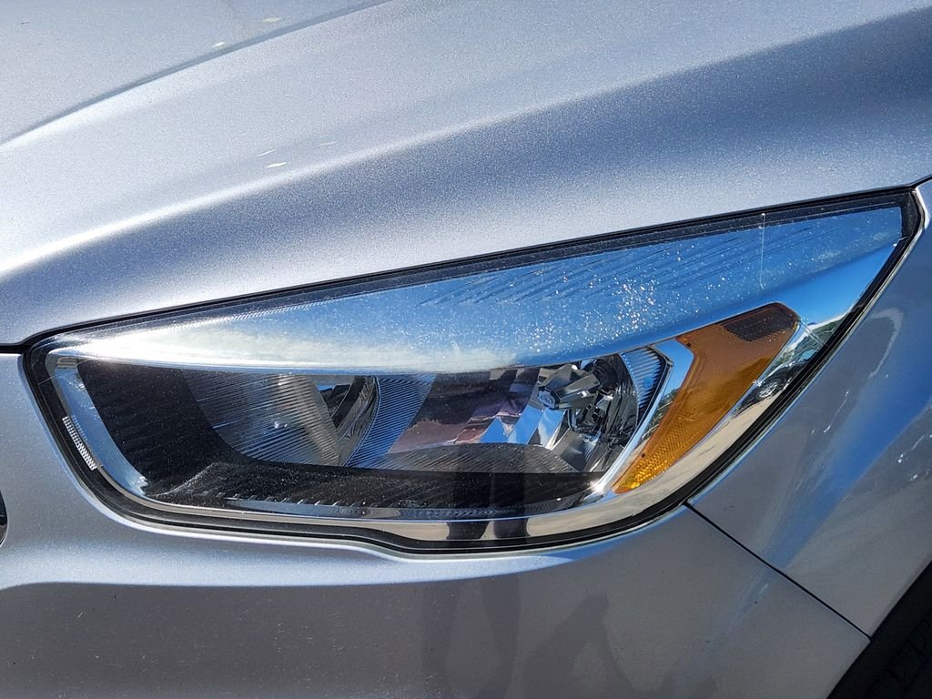 Used 2018 Silver Ford SE image 8