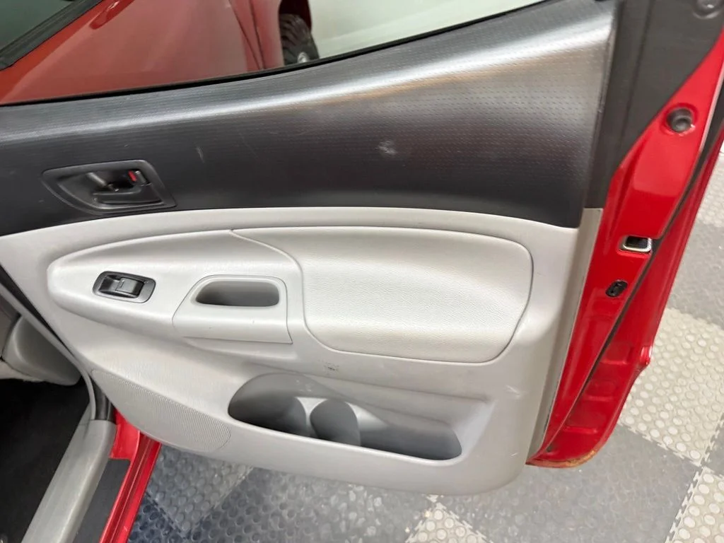 Used 2014 Barcelona Red Metallic Toyota Base image 40