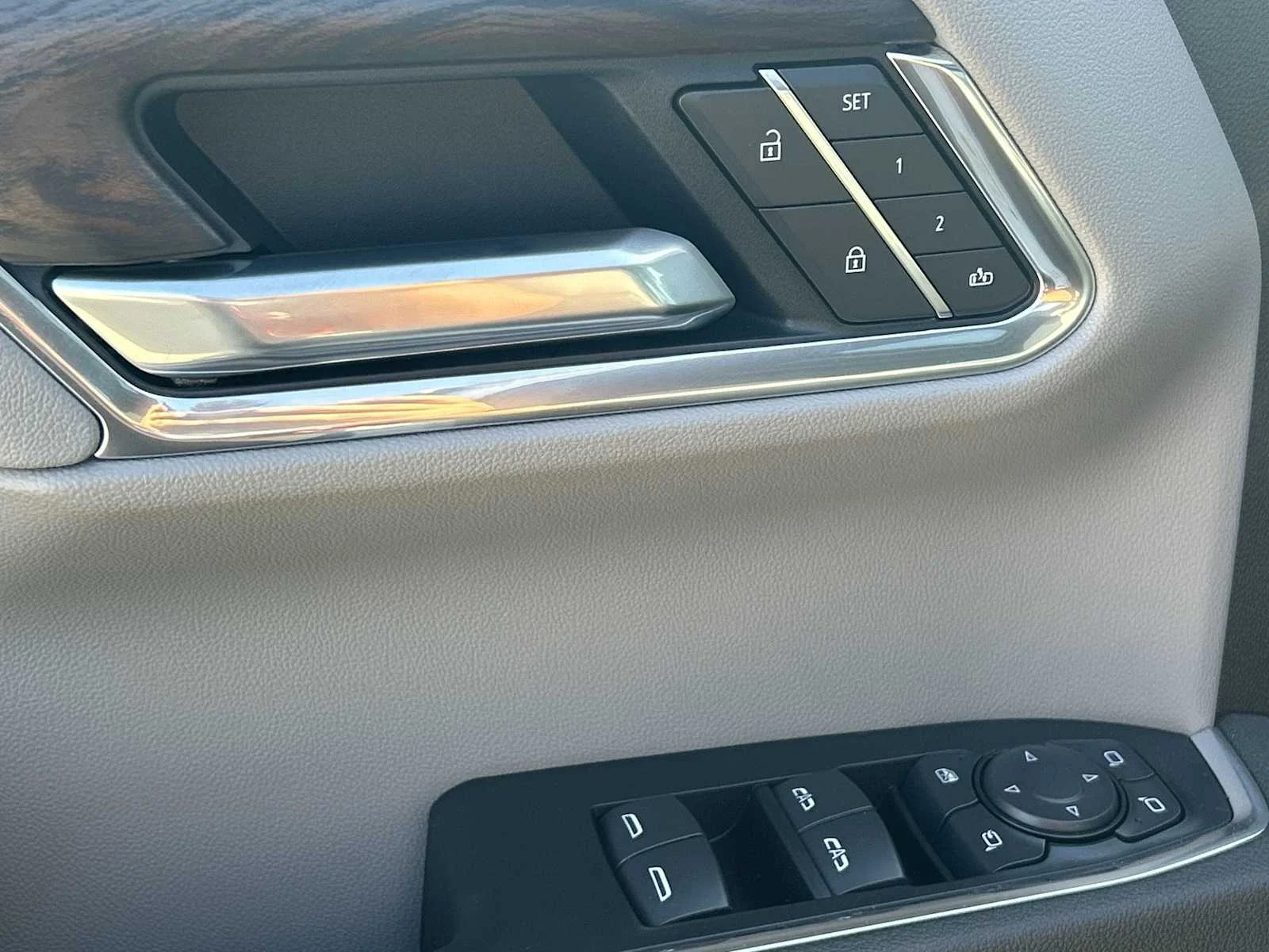 2026 GMC Sierra 1500 SLT - Photo 24