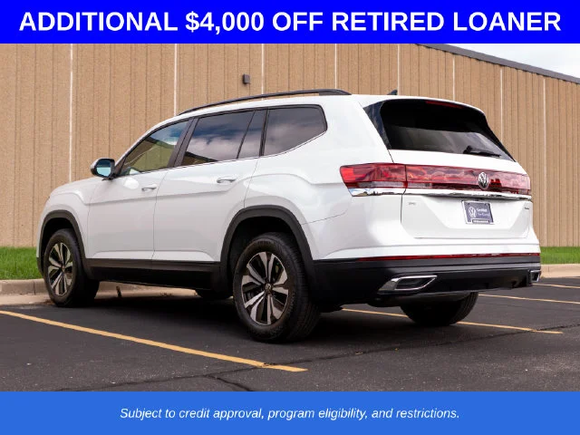 New 2026 White/off-white Volkswagen SE image 3
