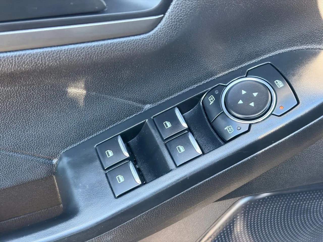Used 2024 Gray Metallic Ford Active image 17