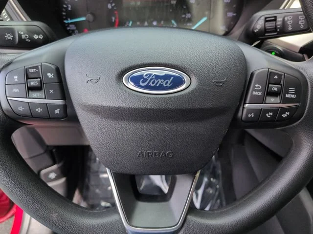 Used 2021 Red Ford SE image 11