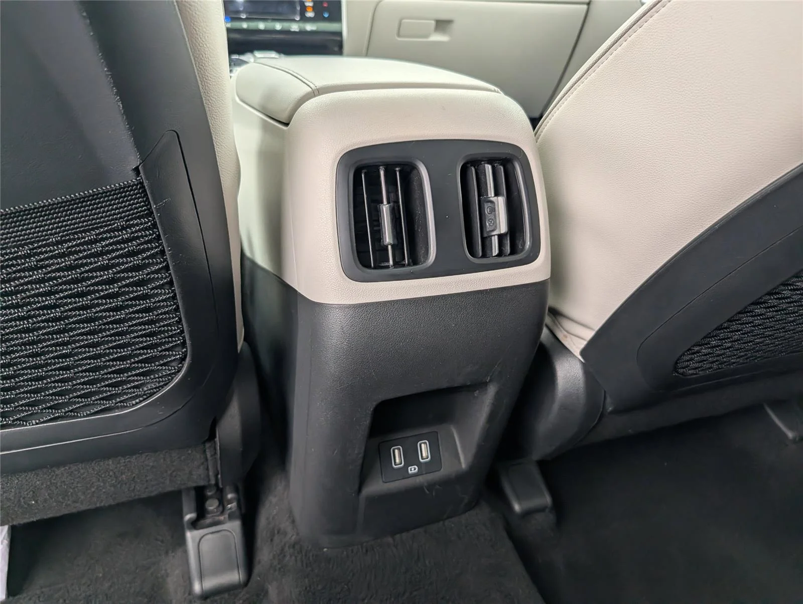 Used 2024 Black Pearl Hyundai Limited image 29