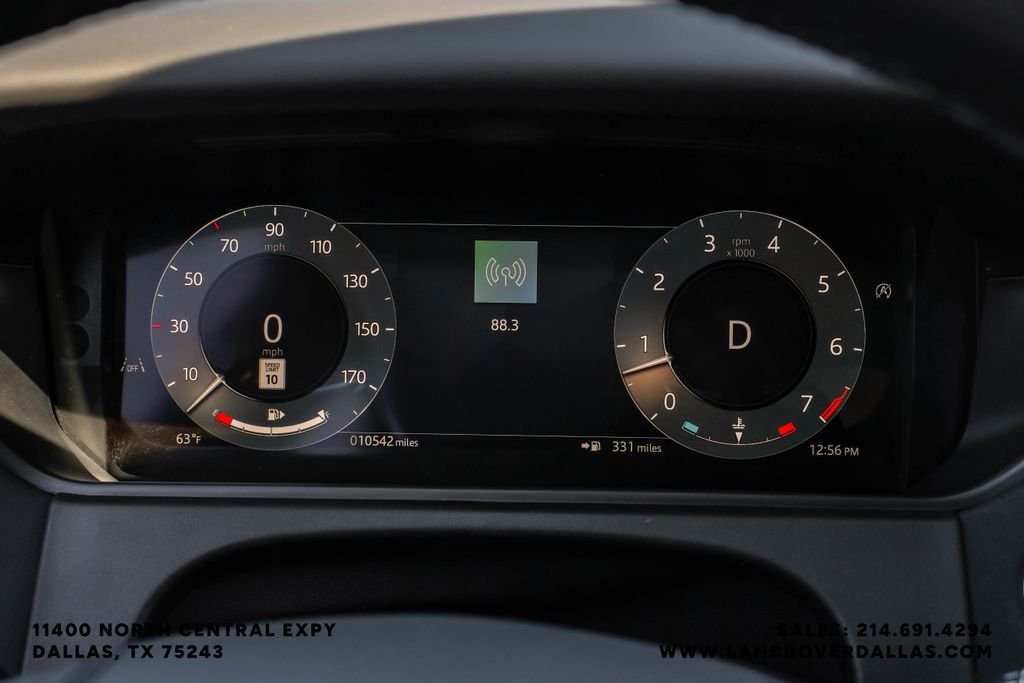 Used 2026 White Land Rover Dynamic SE image 18