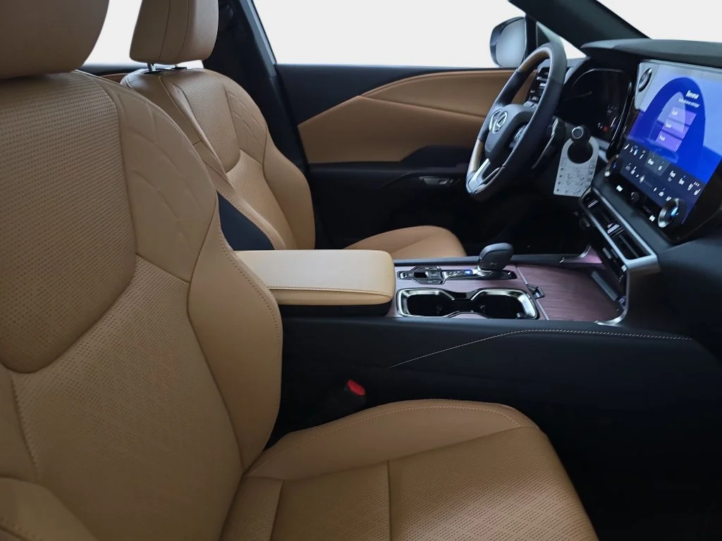New 2026 Iridium Lexus PREMIUM PLUS image 9