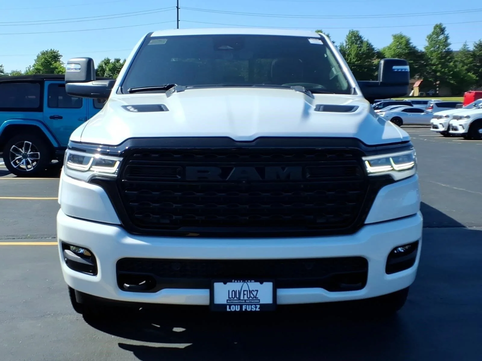 New 2026 Ivory White Tri-Coat Pearl-Coat Exterior Paint RAM Limited image 22