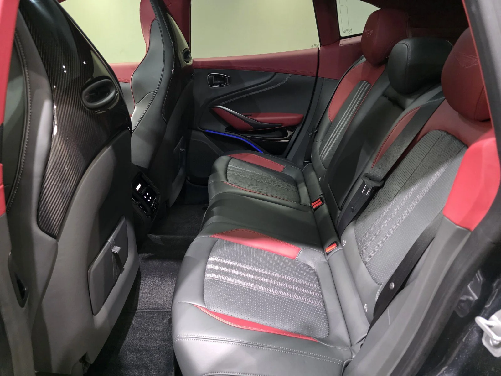 Used 2025 Xenon Grey Aston Martin 707 image 19