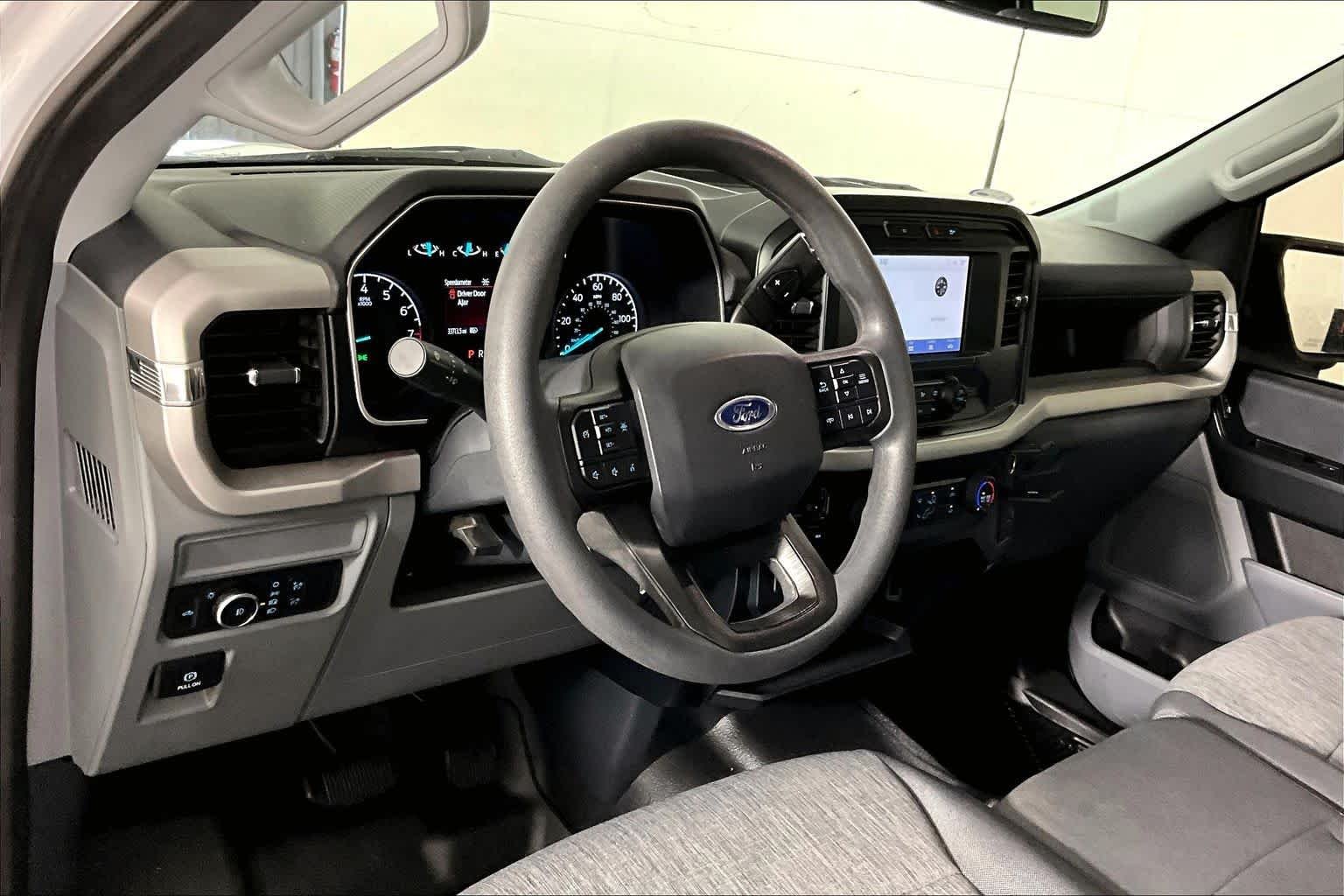 Used 2022 Oxford White Ford XL image 49