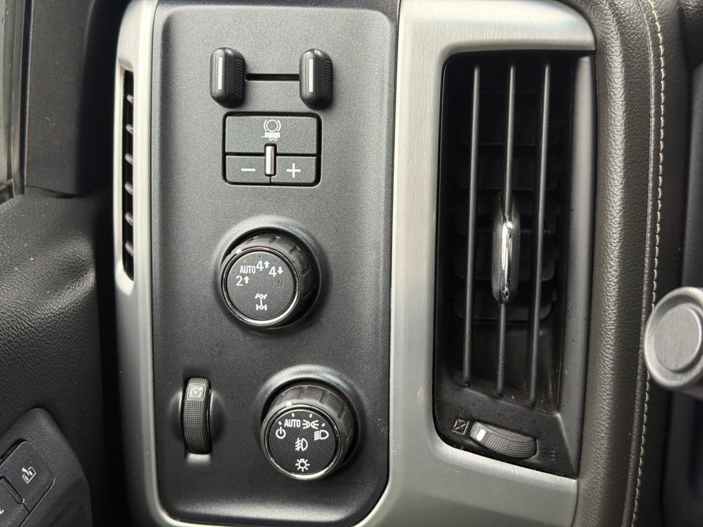 Used 2015 Black GMC SLT image 18