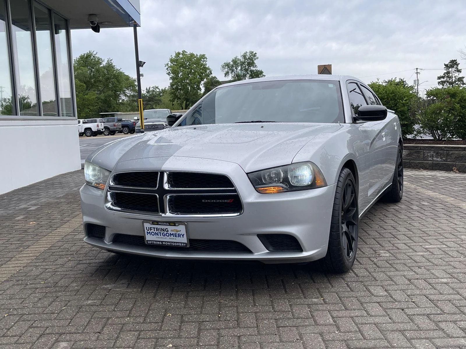 2012 Dodge Charger SE's photo