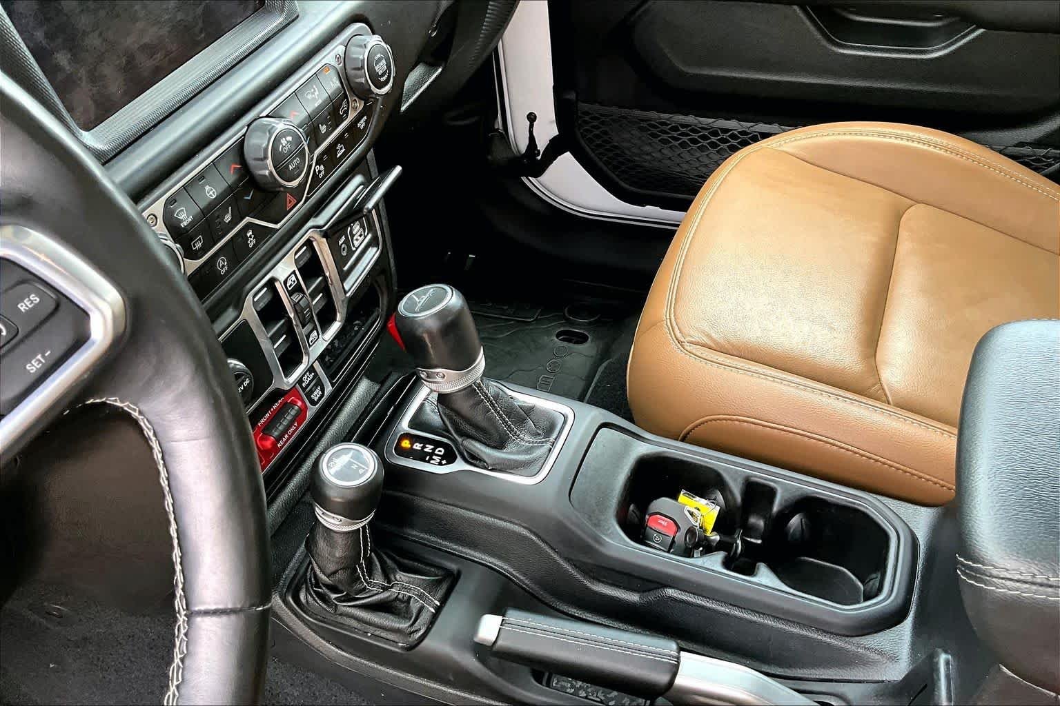 Used 2020 Bright White Clearcoat Jeep Rubicon image 17