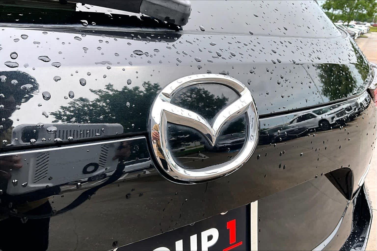 Used 2018 Jet Black Mica Mazda Grand Touring image 10