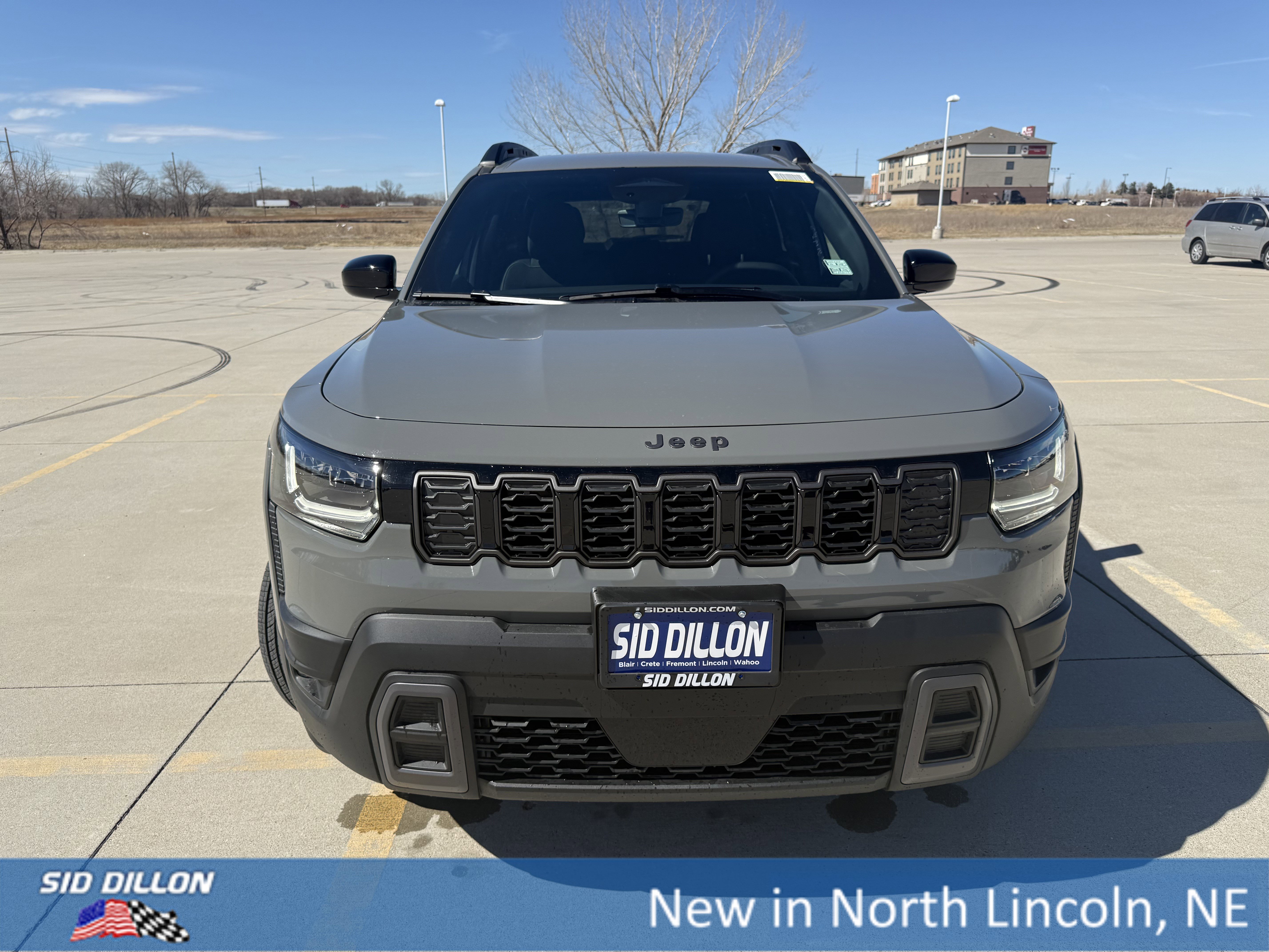 New 2026 Sting-Gray Clear-Coat Exterior Paint Jeep Laredo image 3