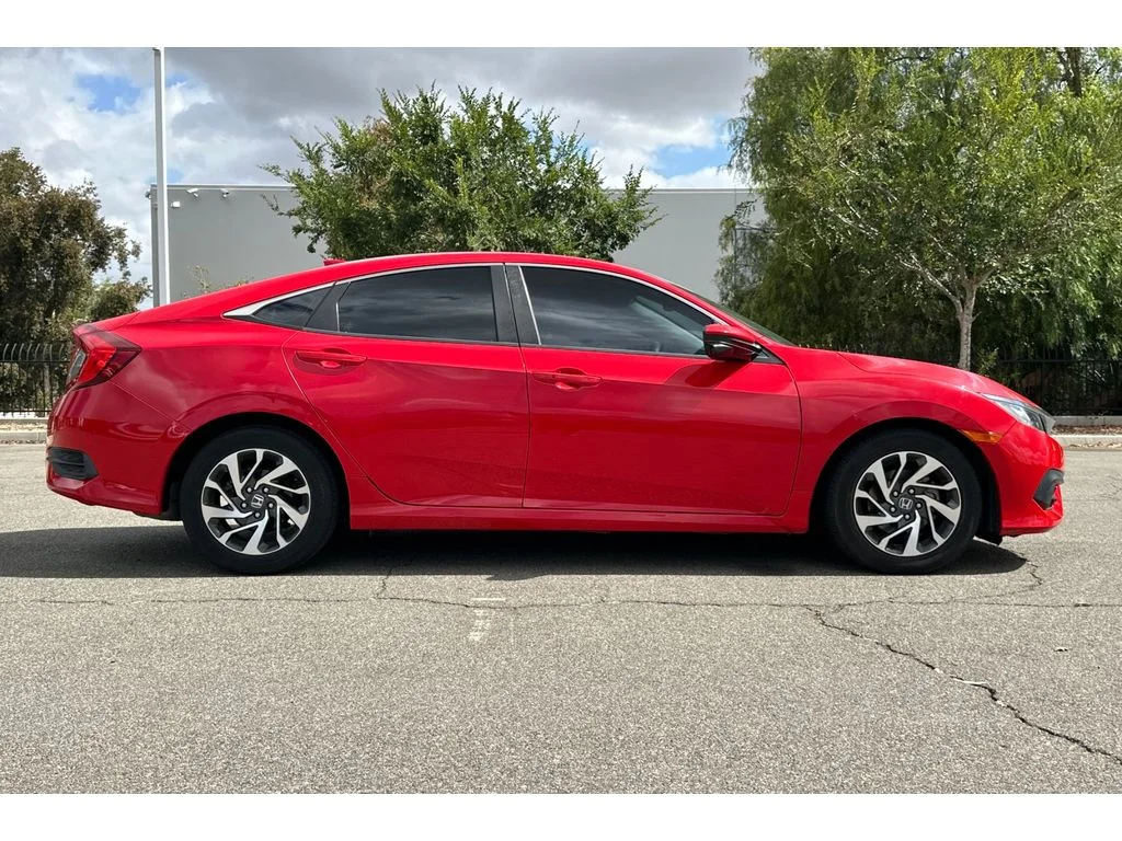 Used 2018 Rallye Red Honda EX image 7