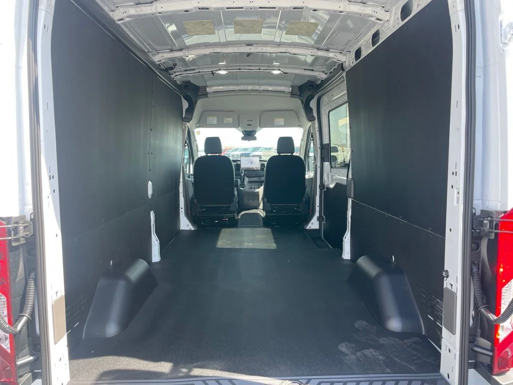 New 2026 Oxford White Ford Cargo Van image 35