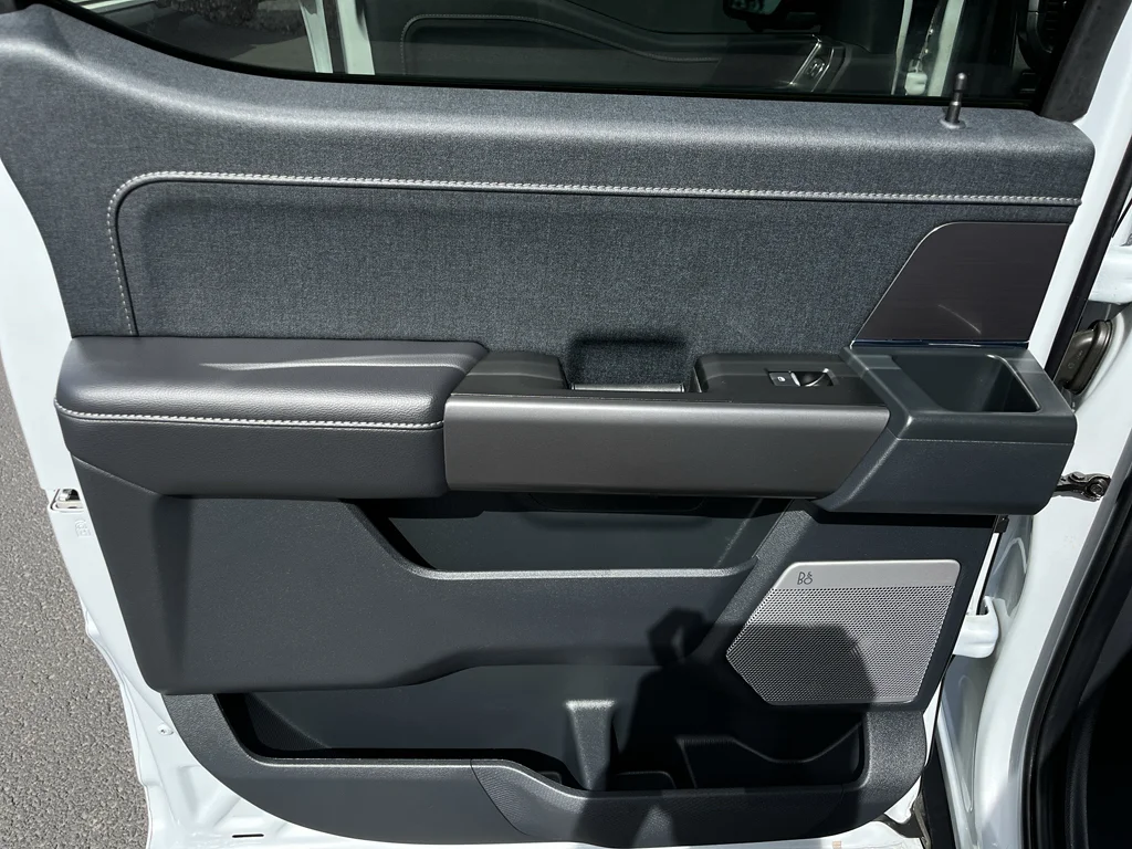 Certified Used 2025 Space White Metallic Ford LARIAT image 20