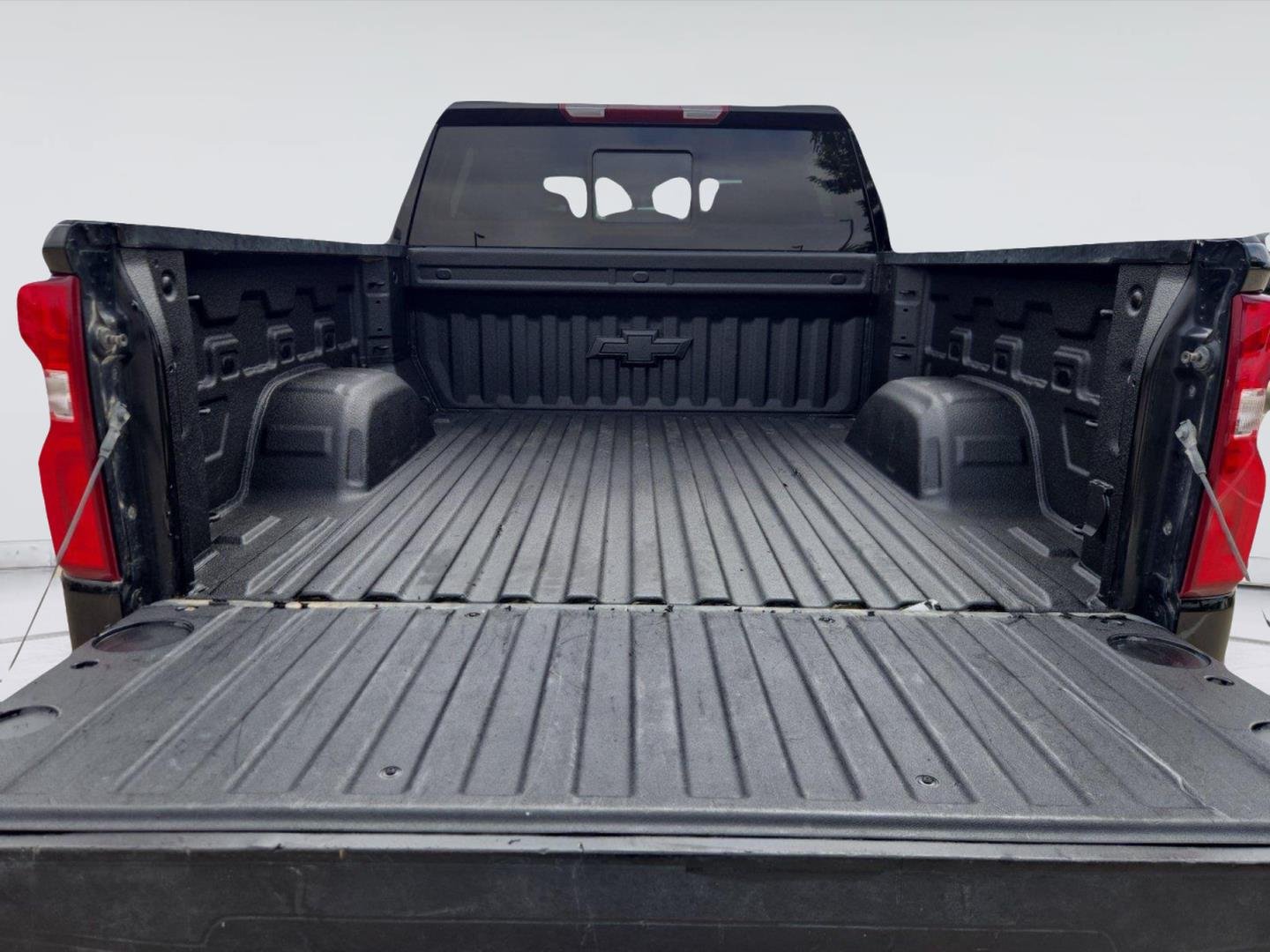 Used 2025 Black Chevrolet RST image 25