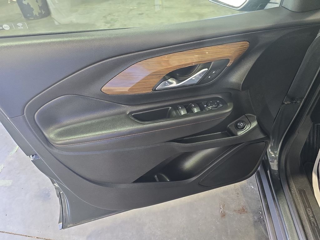 Used 2018 Gray GMC SLE image 10