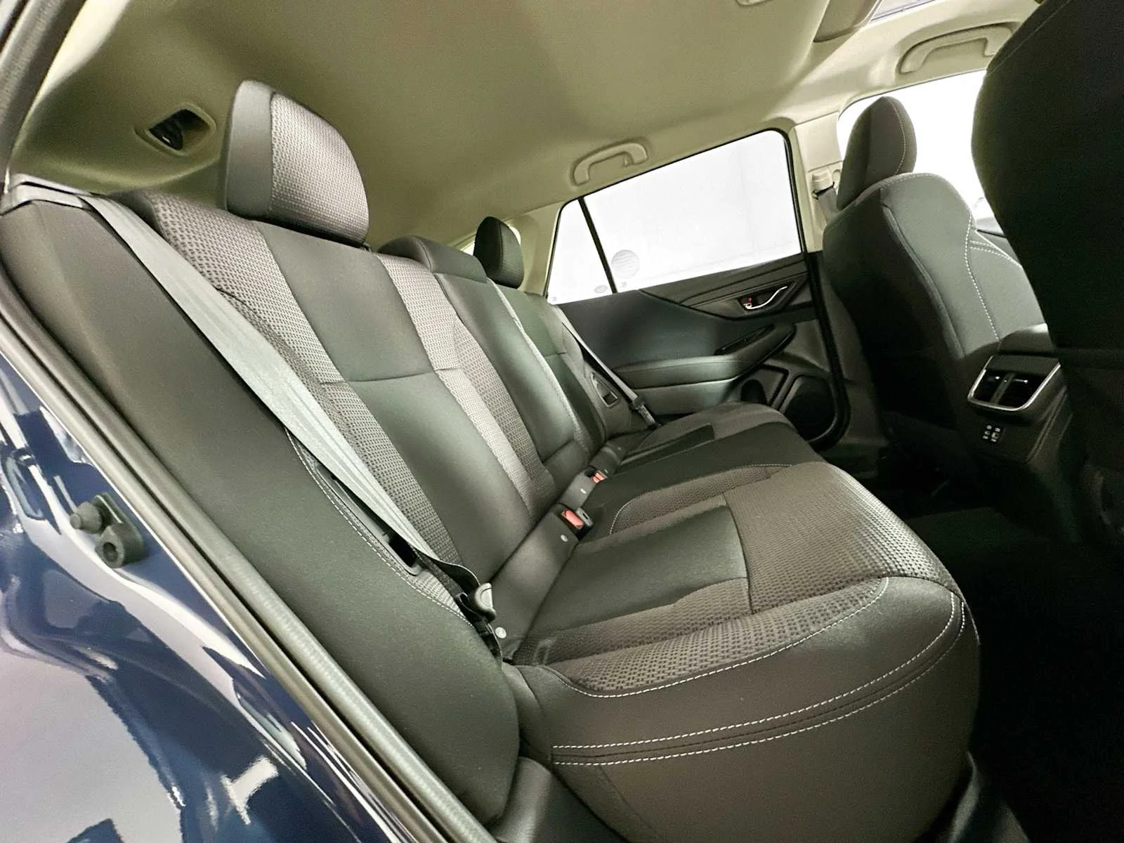 Used 2025 Cosmic Blue Pearl Subaru Premium image 26
