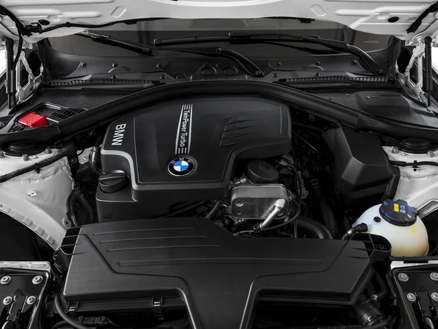Used 2018 White BMW 330i image 13