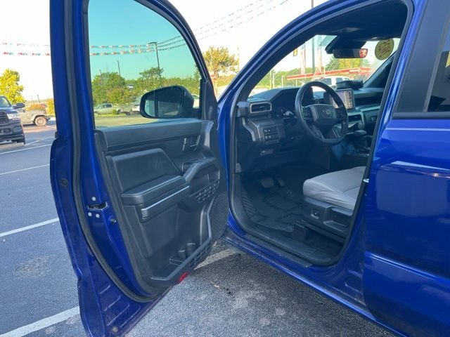 Used 2025 Blue Toyota SR5 image 4