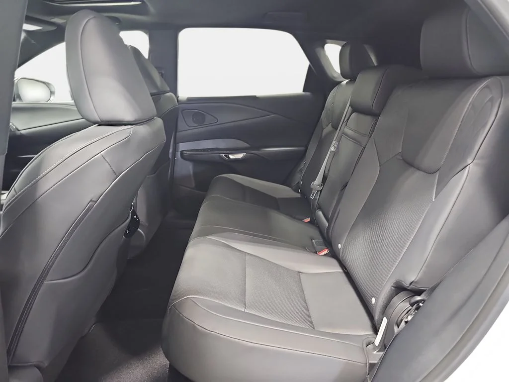 New 2026 Eminent White Pearl Lexus PREMIUM image 10