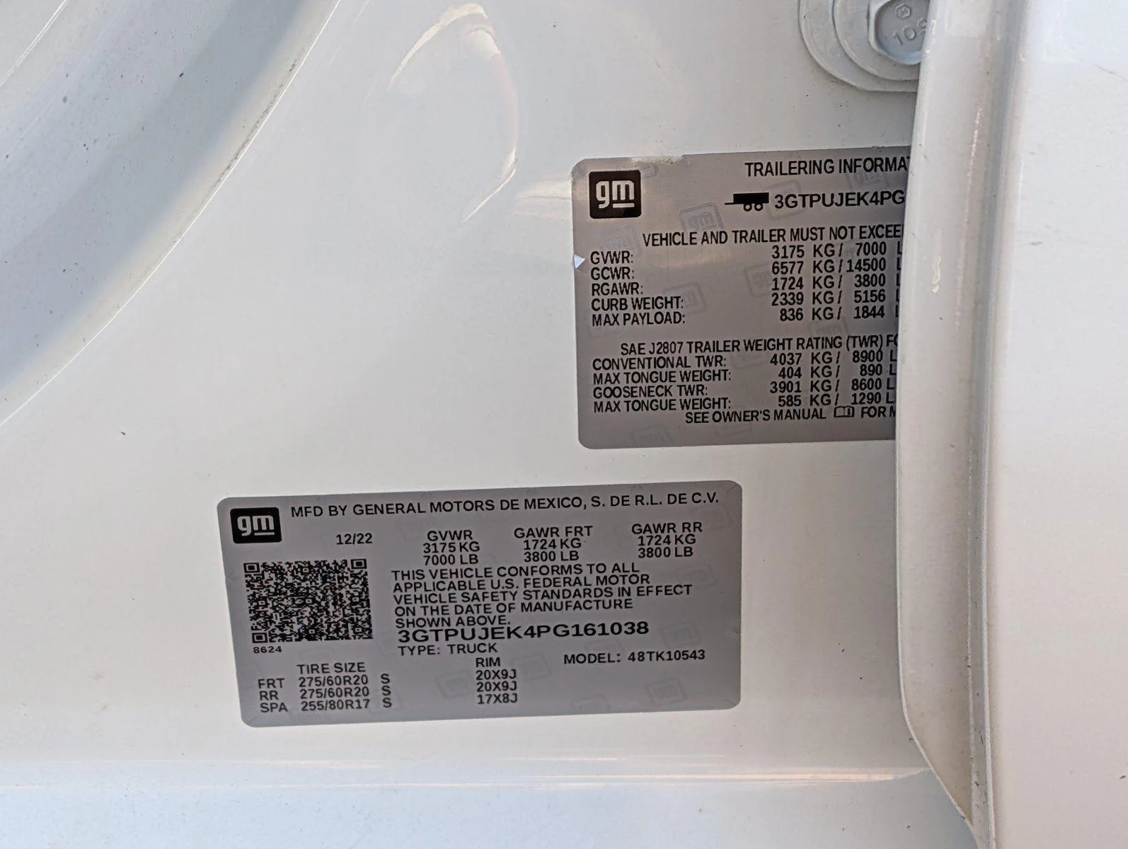 Used 2023 Summit White GMC Elevation image 11