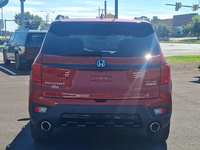 Used 2022 Red Honda Elite image 3