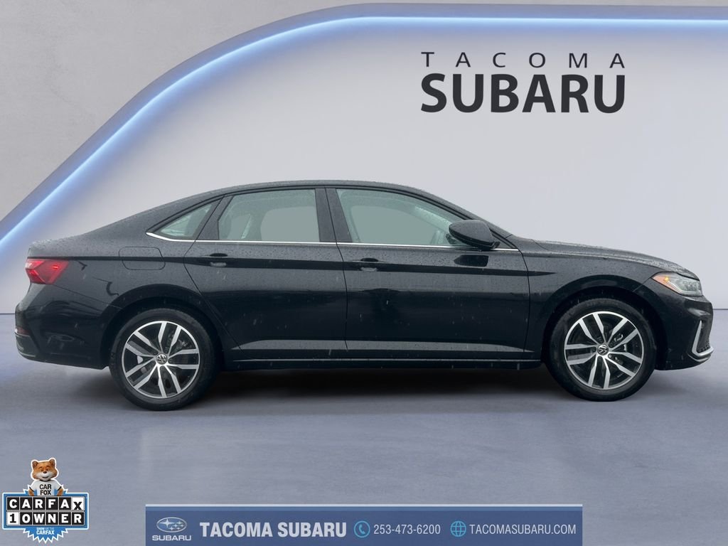 Used 2025  Volkswagen 1.5T SE image 4