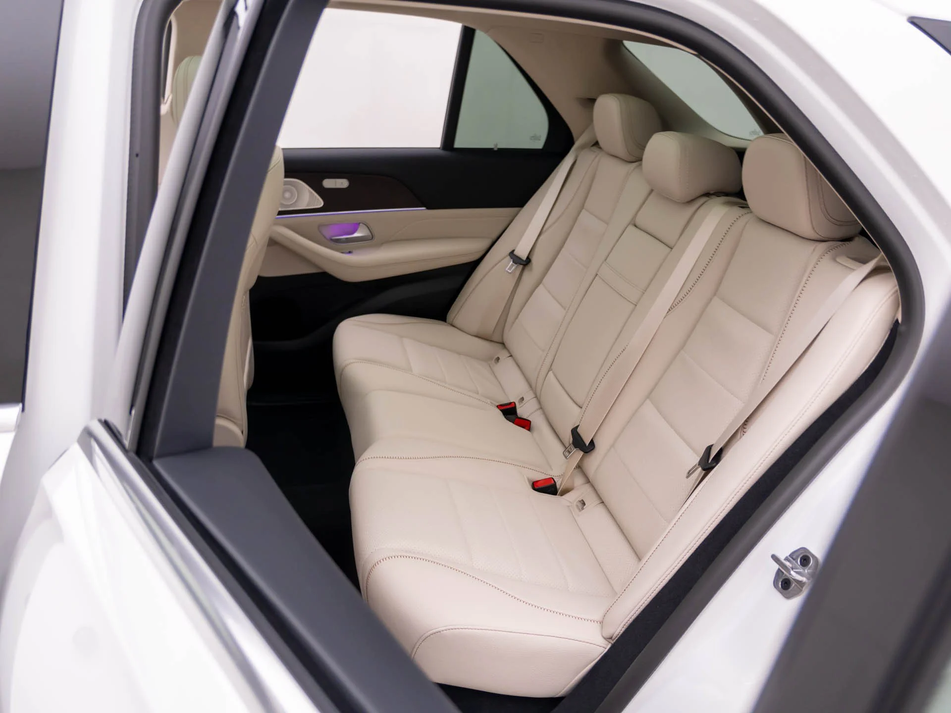 New 2027 White Mercedes-Benz GLE 350 image 18