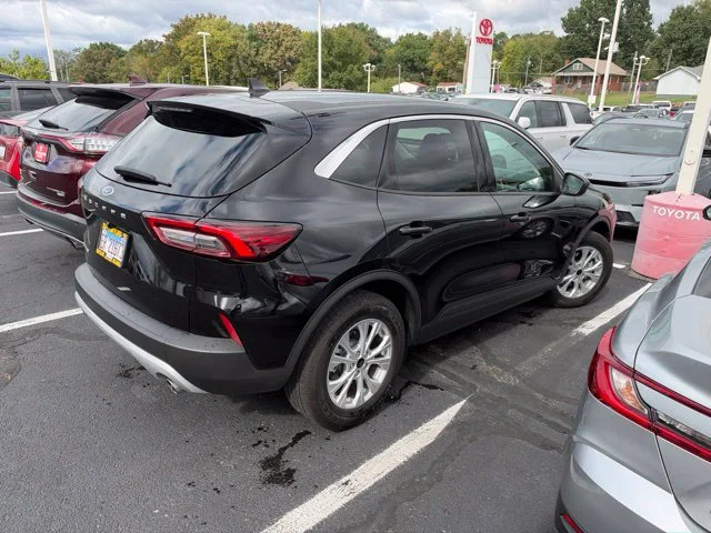 Used 2024 Black Ford Active image 6