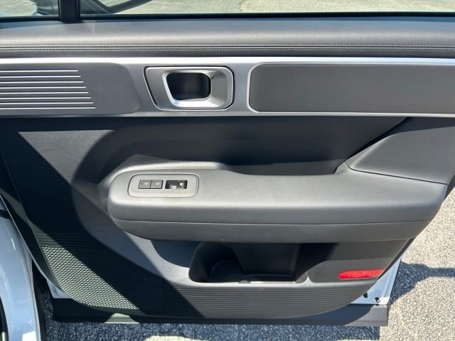 New 2026 White Hyundai SE FWD image 10