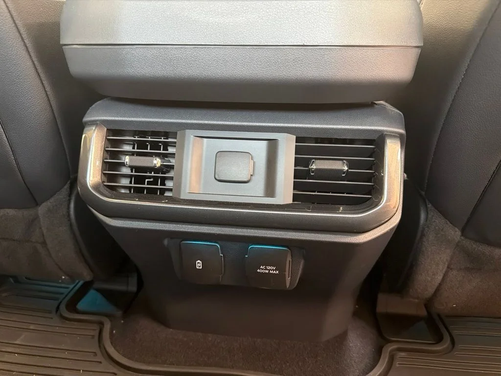Used 2023 White Ford Lariat image 8