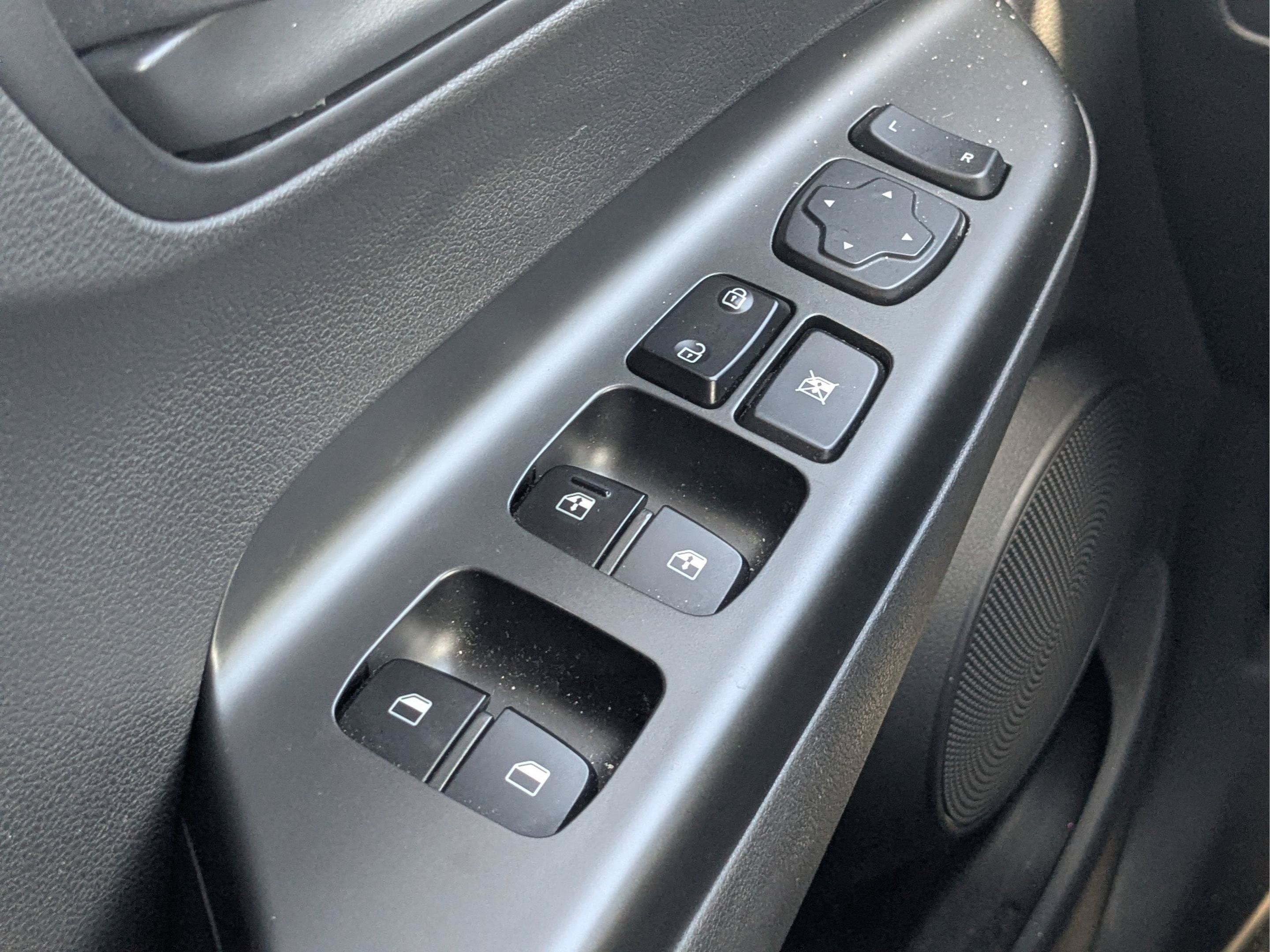 2023 Hyundai Kona SEL - Photo 23