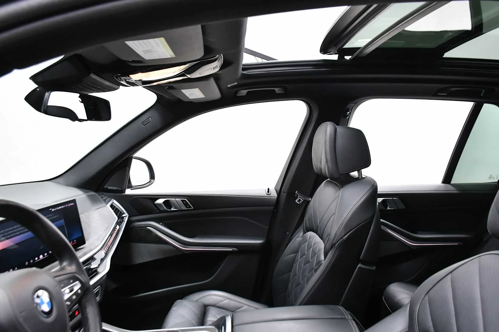 Used 2024 Skyscraper Grey Metallic BMW xDrive40i image 11