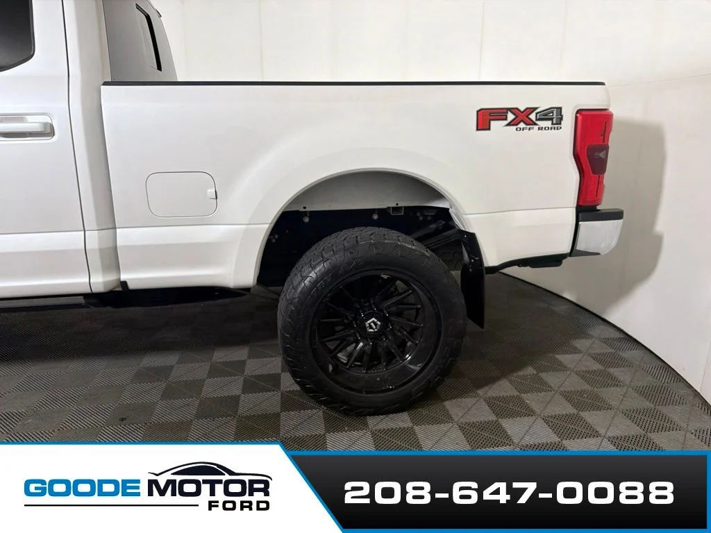 Certified Used 2017 White Platinum Clearcoat Metallic Ford Lariat image 5